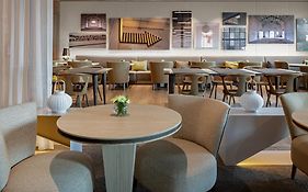 Ac Hotel Diagonal L'Illa By Marriott